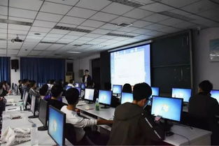 計(jì)算機(jī)技術(shù)培訓(xùn) 與你同行，共赴卓越